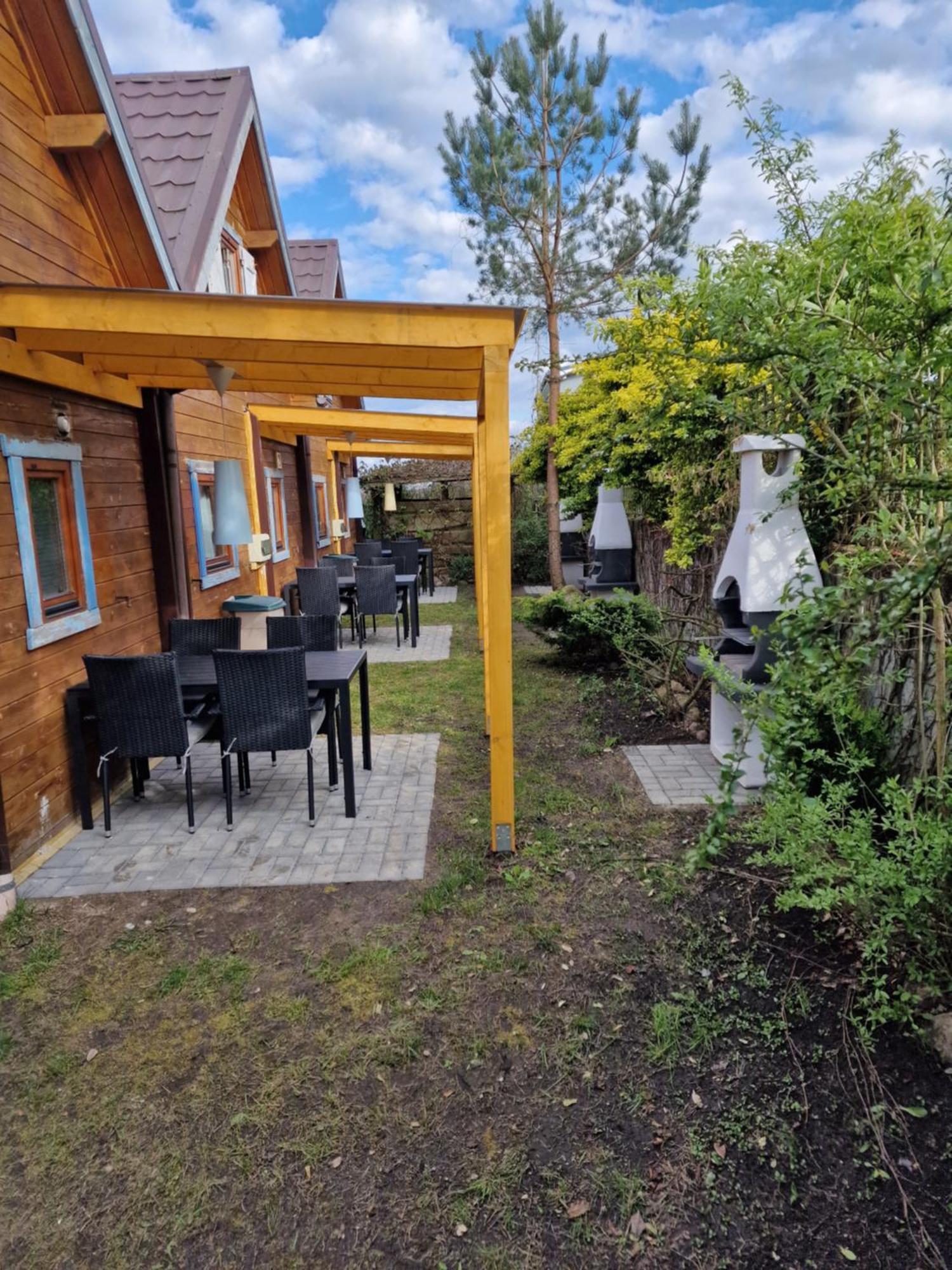 Domki Rekin Podgrzewany Basen Z Brodzikiem Oraz Klimatyzacja Rewal Exterior foto